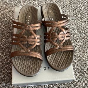 Privo by Clarks Bronze Keana Sandle 7M